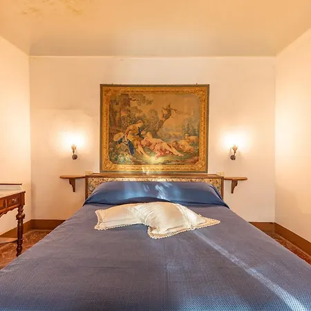 Residenza D'epoca Alcova * Лучиньяно