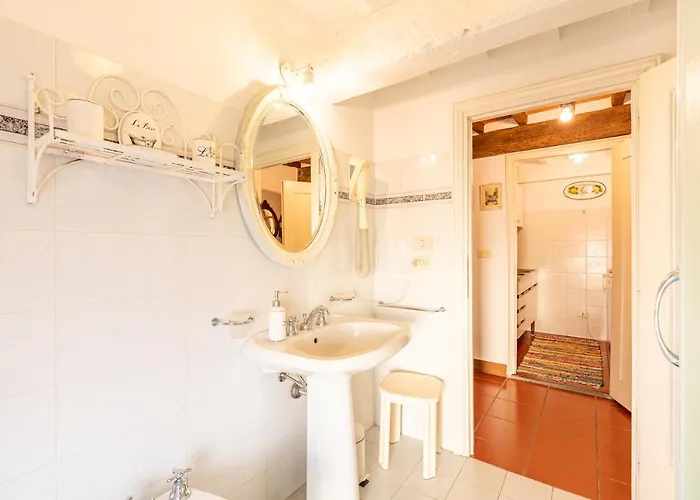 Residenza D'epoca Alcova Lucignano